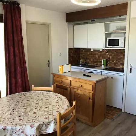 Apartment Chalmettes - 4 Pers. - Skis Aux Pieds Mae-8764 Montgenevre